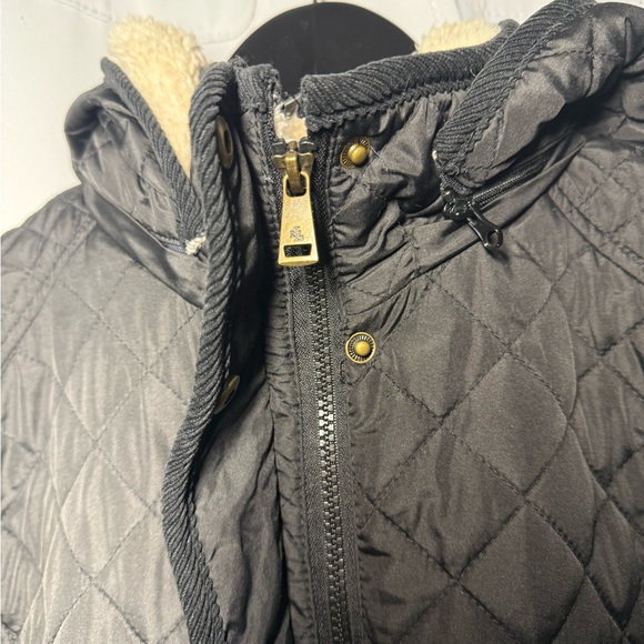Lauren Ralph Lauren Puffer Coat w/ Faux Fur Lining and Removable Hood - Size M - Picture 5 of 10